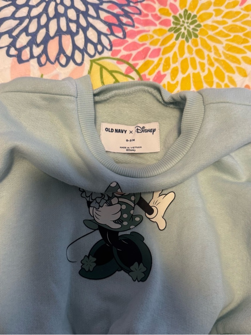 0-3 month Disney Minnie Mouse shamrock outfit - Picture 2 of 3